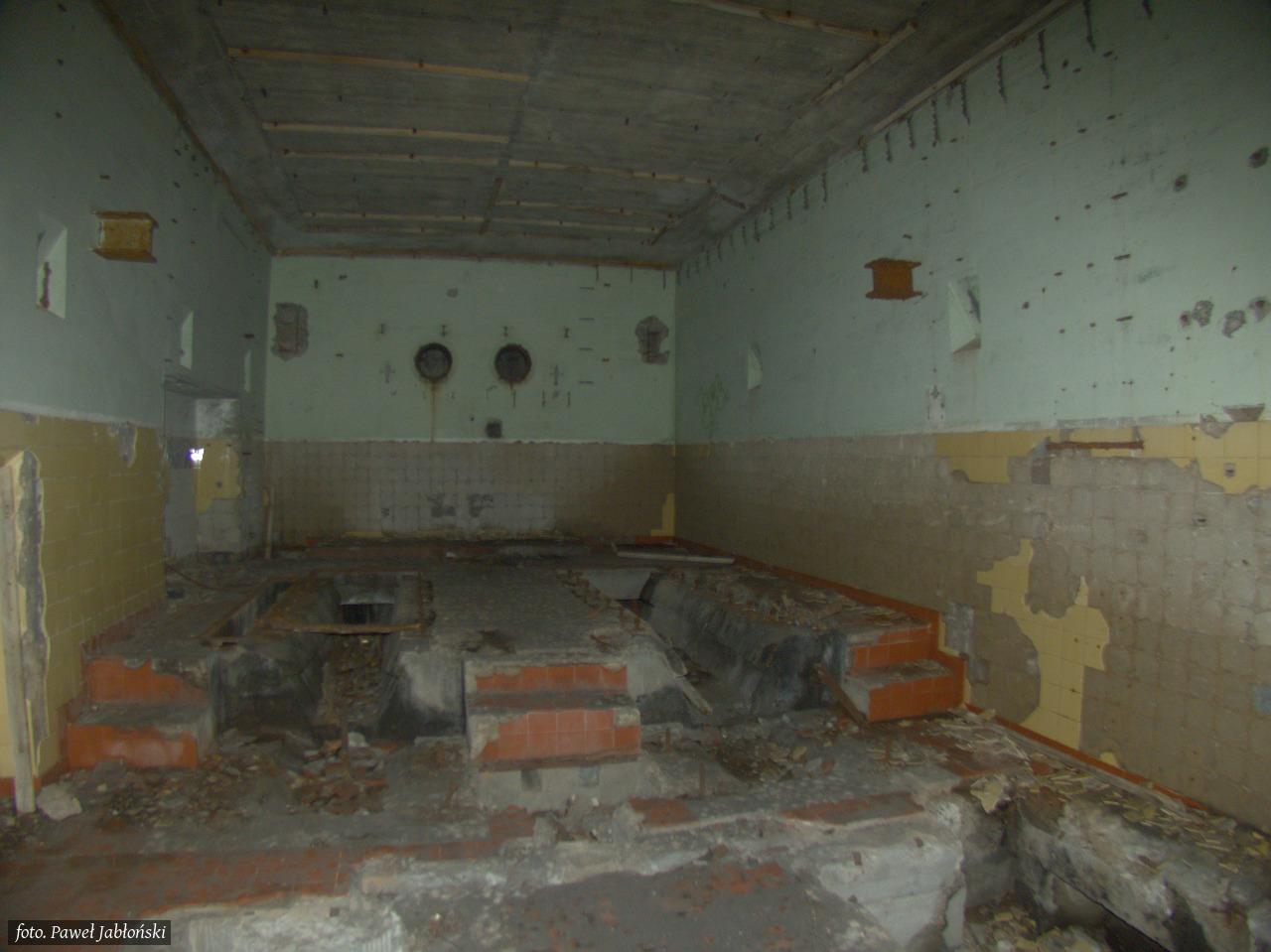 Sala agregatów prądotwórczych bunkra elektrowni baterii ciężkiej artylerii nadbrzeżnej Goeben